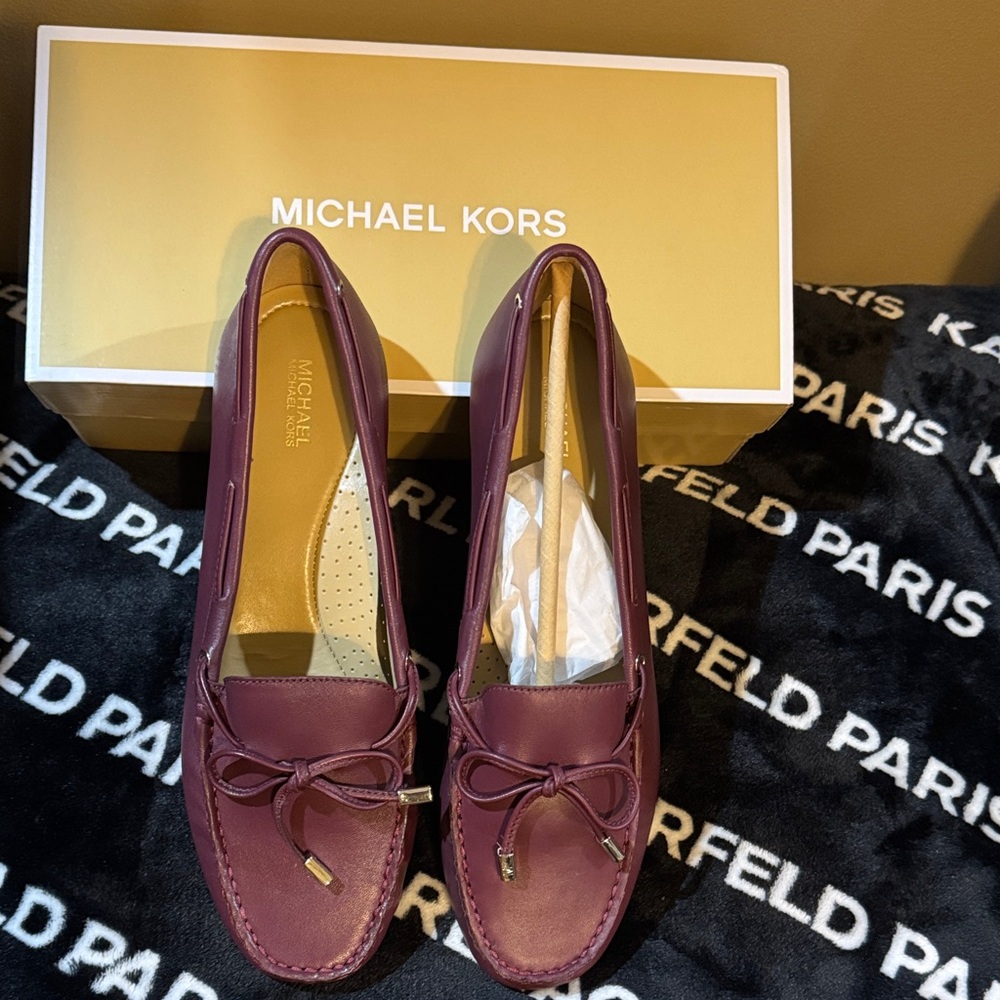 NWT Michael Kors Dark Berry Sutton Moc Leather Loafers Size 9.5
